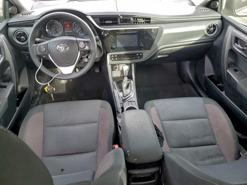 Zdjęcie 8 z aukcji – 2018 TOYOTA COROLLA z VIN 2T1BURHE4JC117900