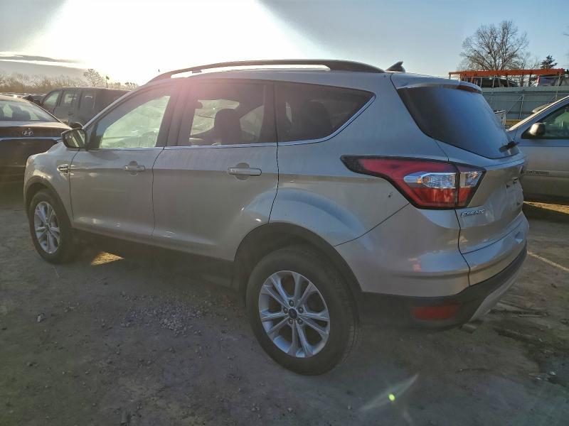 Photo 2 from auction – 2018 FORD ESCAPE SEL with VIN 1FMCU0HD5JUA66994