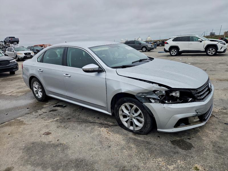 Photo 4 from auction – 2016 VOLKSWAGEN PASSAT S with VIN 1VWAS7A34GC007619