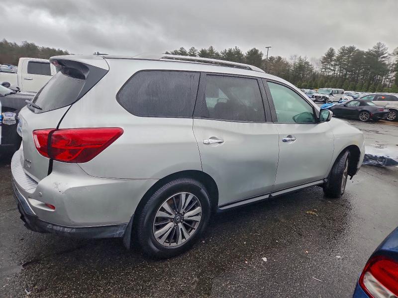 Photo 3 from auction – 2017 NISSAN PATHFINDER with VIN 5N1DR2MM0HC902198