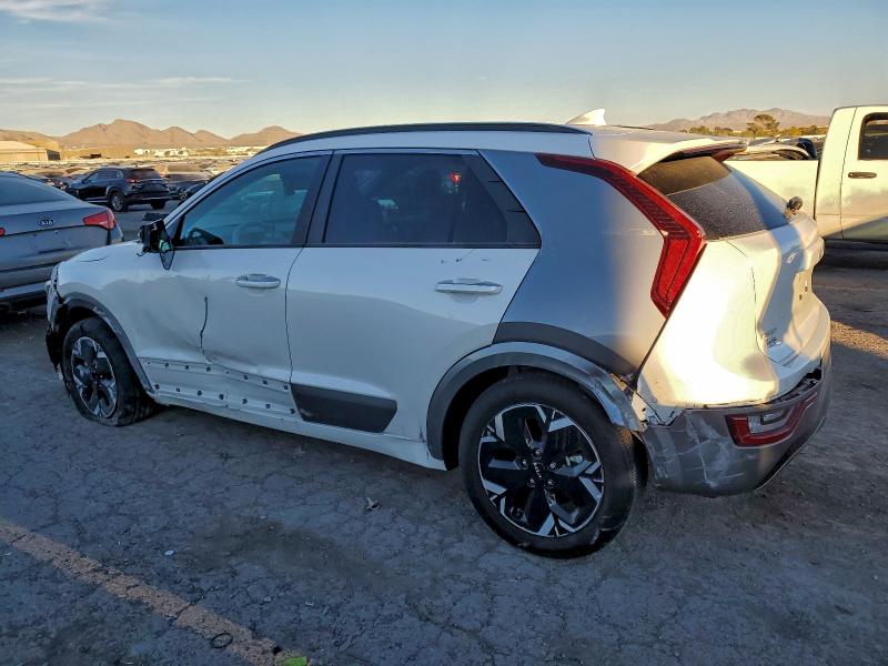 Photo 2 from auction – 2023 KIA NIRO WAVE with VIN KNDCT3L15P5017416