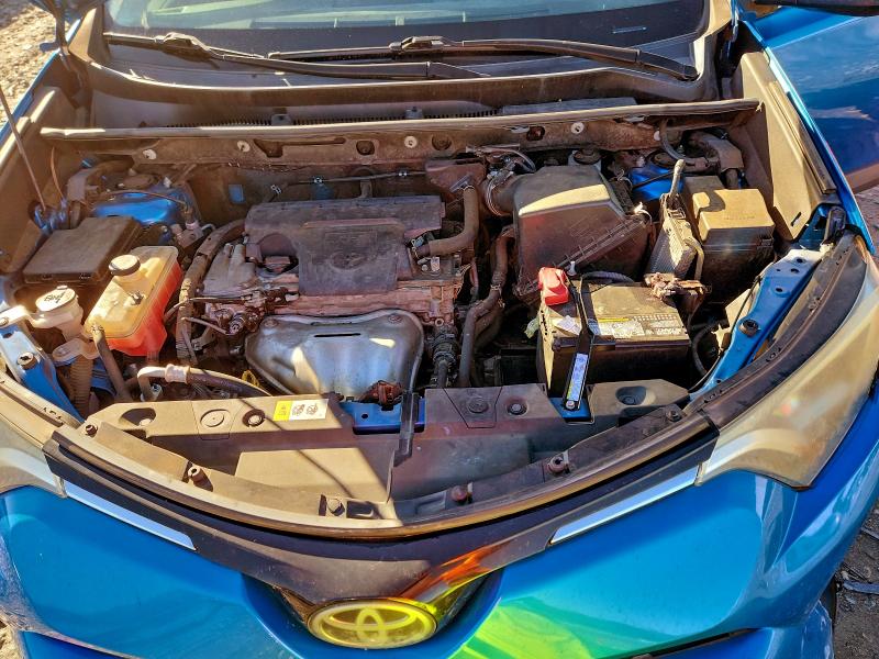 Photo 12 from auction – 2017 TOYOTA RAV4 XLE with VIN JTMWFREV6HJ101762