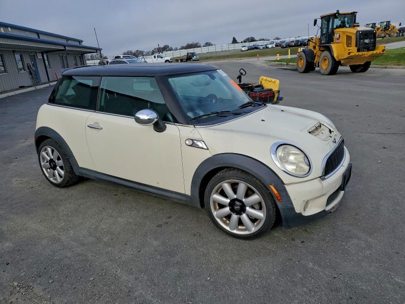 Photo 4 from auction – 2007 MINI COOPER S with VIN WMWMF73597TL92563