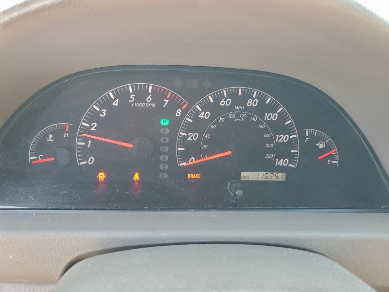 Photo 9 from auction – 2005 TOYOTA CAMRY LE with VIN 4T1BE32K35U414654