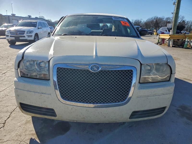 Photo 5 from auction – 2008 CHRYSLER 300 with VIN 2C3KA43R18H217561