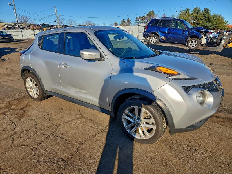 Photo 4 from auction – 2015 NISSAN JUKE with VIN JN8AF5MV2FT557655
