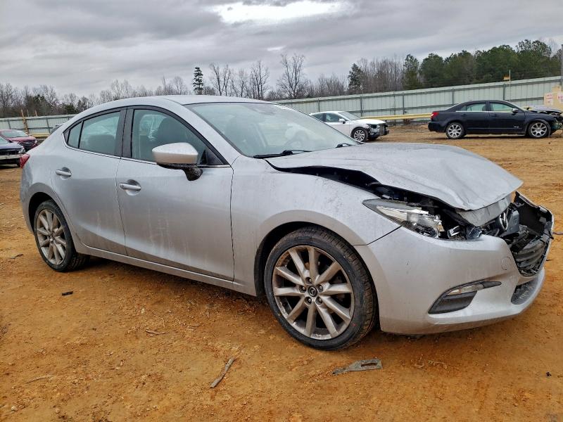 Photo 4 from auction – 2017 MAZDA 3 TOURING with VIN JM1BN1V77H1104318