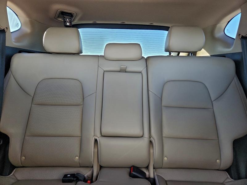 Photo 10 from auction – 2018 HYUNDAI TUCSON VAL with VIN KM8J3CA28JU790943