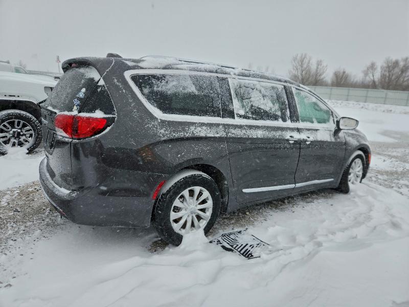 Foto 3 de la subasta – 2018 CHRYSLER PACIFICA T con VIN 2C4RC1BG5JR188472