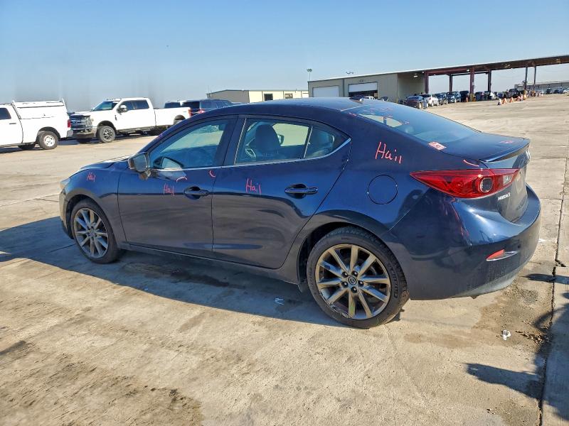 Photo 2 from auction – 2018 MAZDA 3 TOURING with VIN 3MZBN1V33JM185868