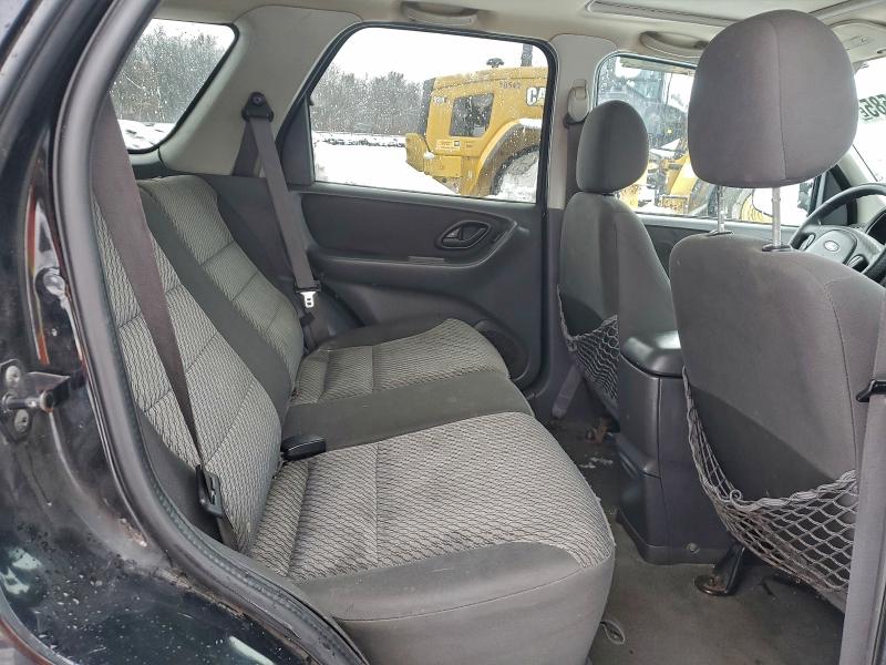 Photo 11 from auction – 2004 FORD ESCAPE with VIN 1FMYU93184KB23549