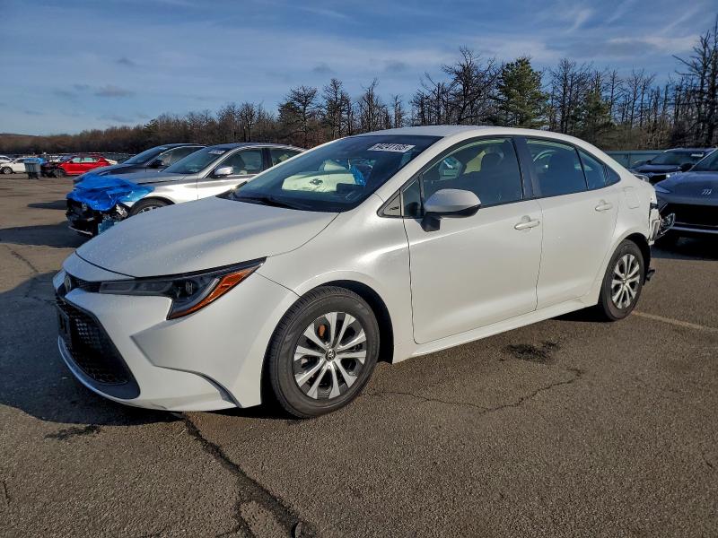 TOYOTA COROLLA LE 2022 with VIN JTDEAMDE1N3003236 - Photo from auction