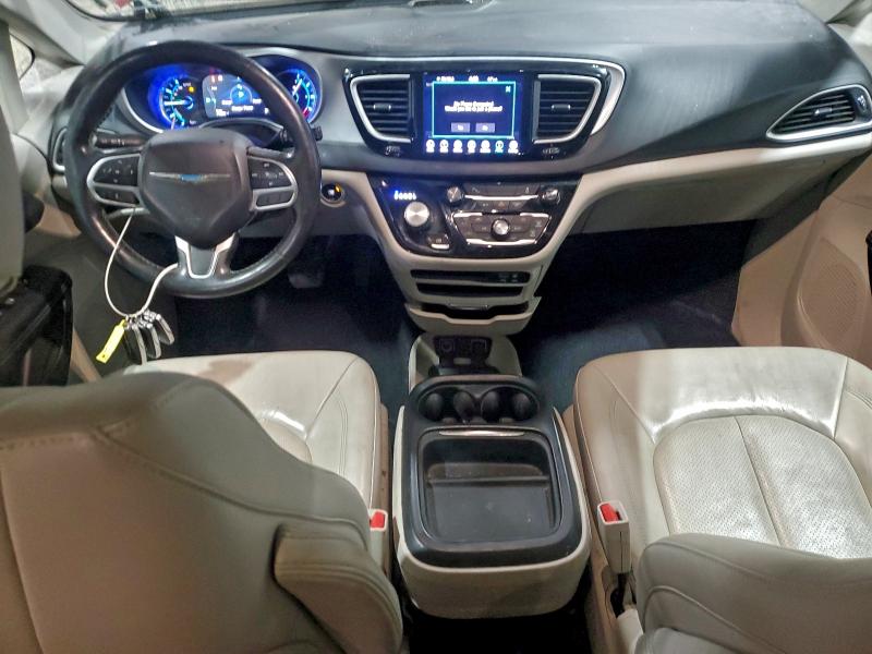 Photo 8 from auction – 2019 CHRYSLER PACIFICA H with VIN 2C4RC1L75KR551238