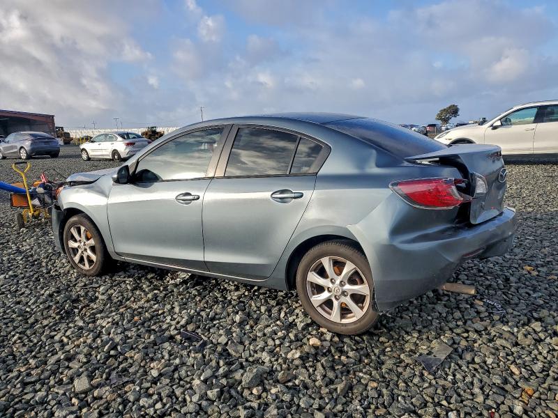 Фото 2 с аукциона – 2013 MAZDA 3 с VIN JM1BL1TG6D1783520