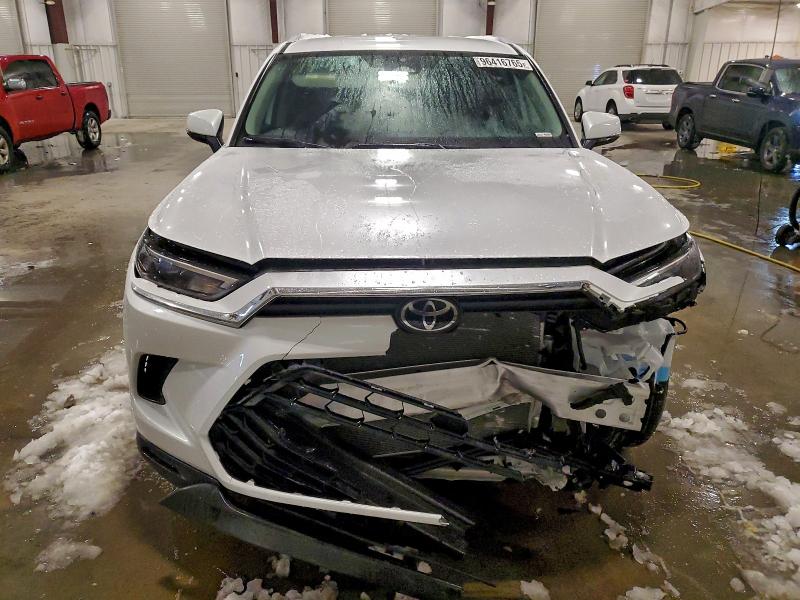 Photo 5 from auction – 2025 TOYOTA GRAND HIGH with VIN 5TDAAAA58SS030123