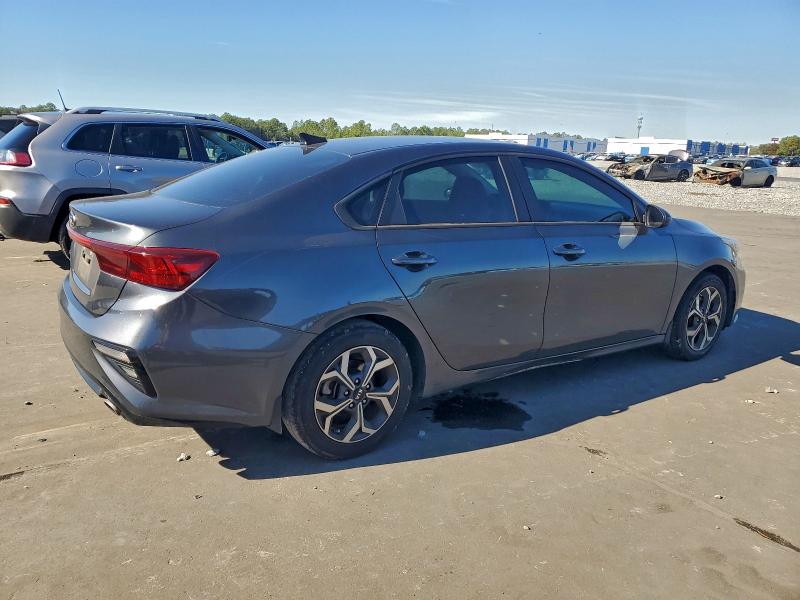 Photo 3 from auction – 2021 KIA FORTE FE with VIN 3KPF24AD2ME266470
