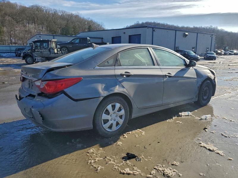 Photo 3 from auction – 2011 HYUNDAI SONATA GLS with VIN 5NPEB4AC9BH156947