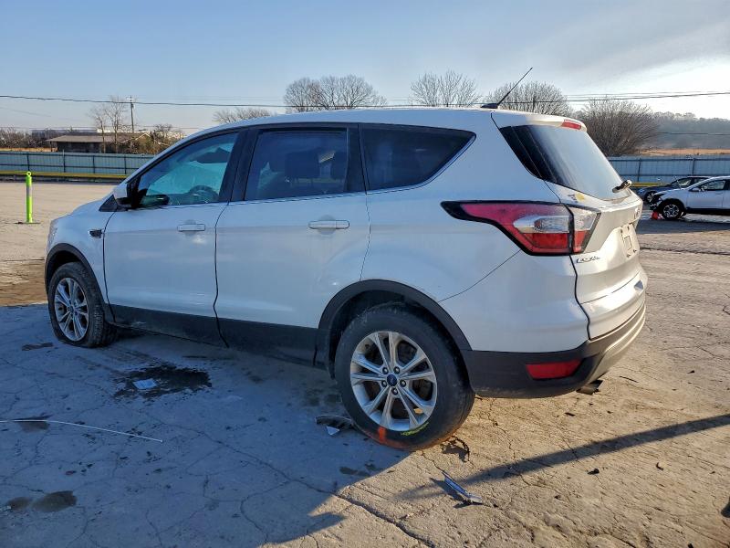 Photo 2 from auction – 2017 FORD ESCAPE with VIN 1FMCU0GDXHUE39782