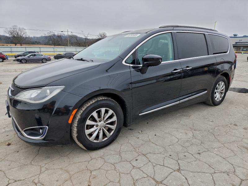 CHRYSLER PACIFICA T 2017 with VIN 2C4RC1BG3HR576486 - Photo from auction