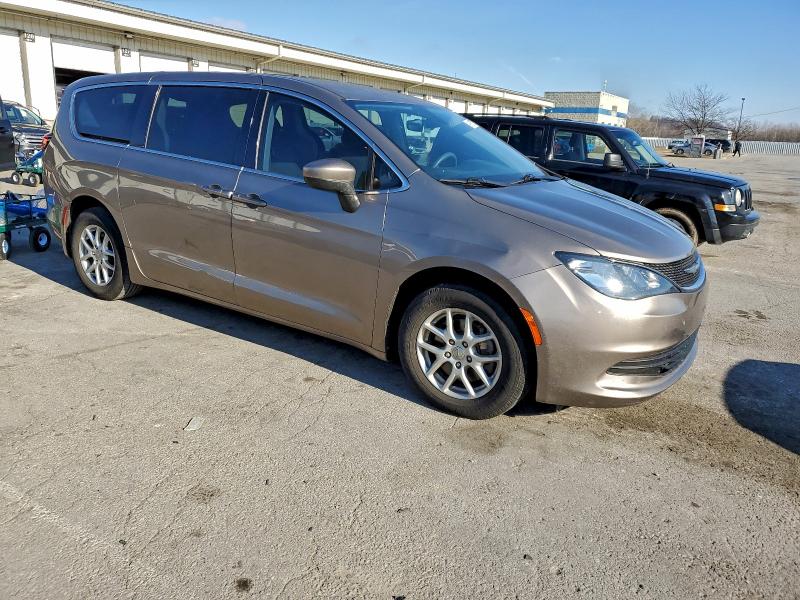 Photo 4 from auction – 2017 CHRYSLER PACIFICA L with VIN 2C4RC1CG4HR851362