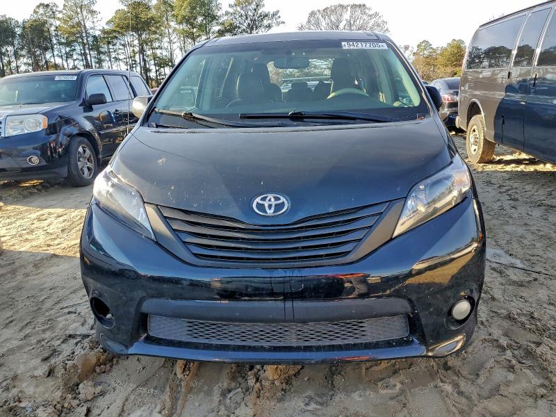 Photo 5 from auction – 2012 TOYOTA SIENNA SPO with VIN 5TDXK3DC3CS265575
