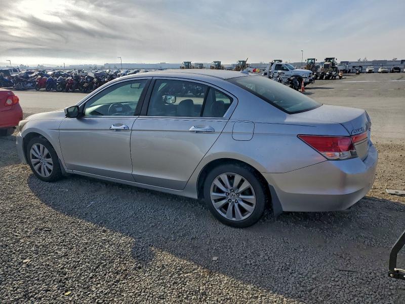 Photo 2 from auction – 2011 HONDA ACCORD EXL with VIN 1HGCP3F83BA030602