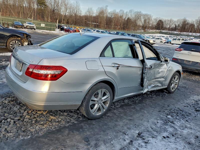 Photo 3 from auction – 2010 MERCEDES-BENZ E 350 4MAT with VIN WDDHF8HB2AA167824