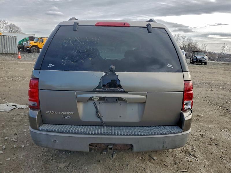 Photo 6 from auction – 2002 FORD EXPLORER X with VIN 1FMDU73E02ZC11313