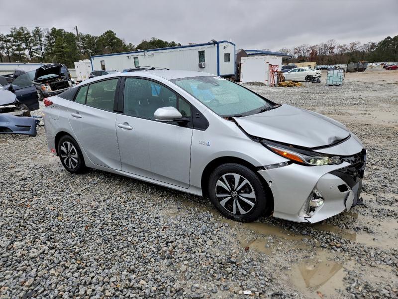 Photo 4 from auction – 2017 TOYOTA PRIUS PRIM with VIN JTDKARFP4H3050862