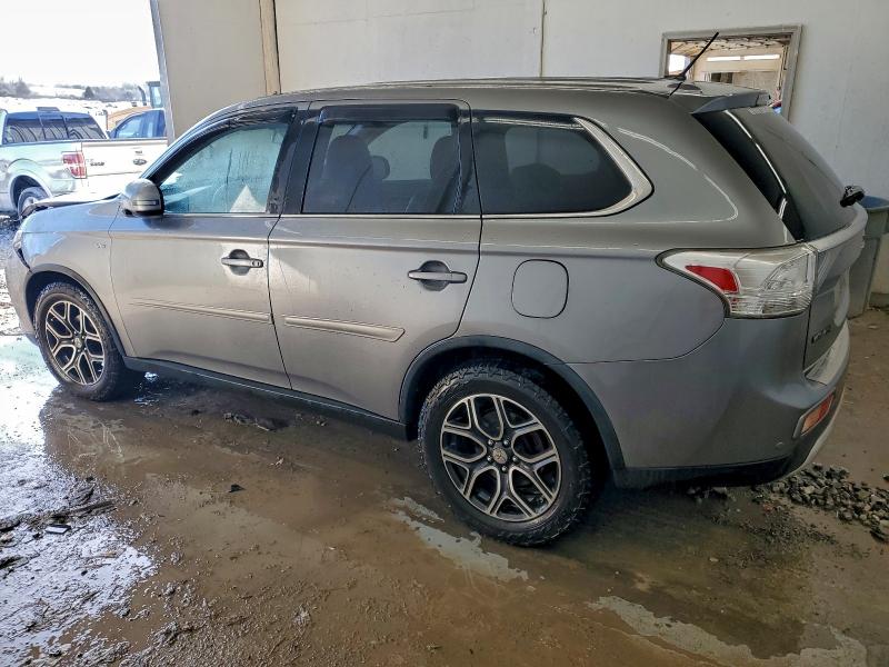 Photo 2 from auction – 2015 MITSUBISHI OUTLANDER with VIN JA4JZ4AX8FZ004454