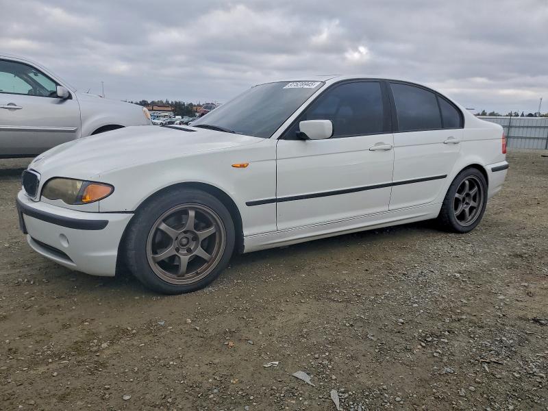 BMW 325 I 2004 with VIN WBAEV33464KR29530 - Photo from auction