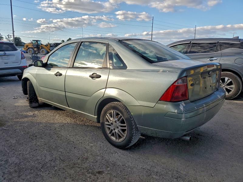 Photo 2 from auction – 2005 FORD FOCUS ZX4 with VIN 1FAFP34NX5W176948