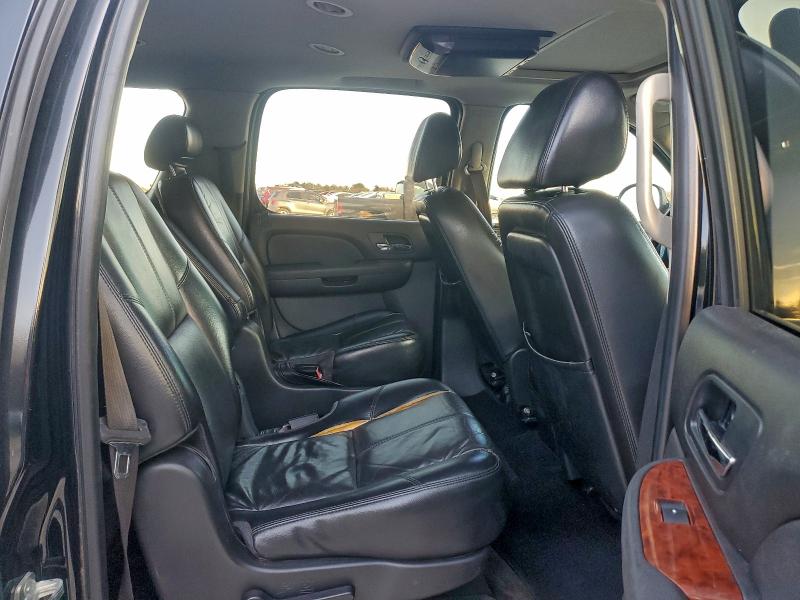 Photo 11 from auction – 2007 CHEVROLET SUBURBAN C with VIN 3GNFC16077G165202