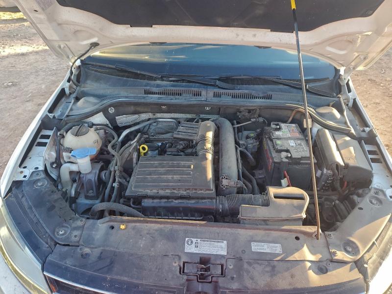 Photo 11 from auction – 2017 VOLKSWAGEN JETTA S with VIN 3VW2B7AJ1HM209269