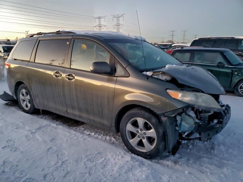 Photo 4 from auction – 2011 TOYOTA SIENNA LE with VIN 5TDKK3DC7BS066411