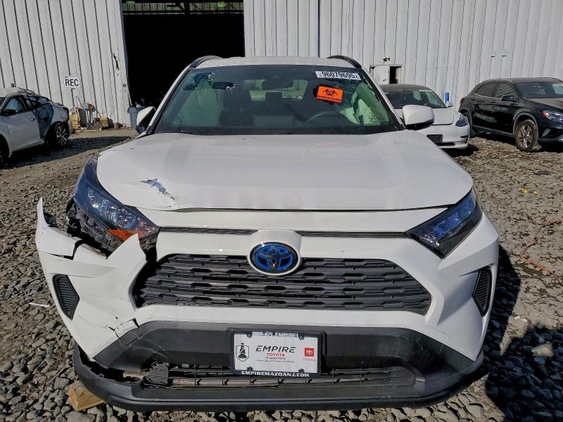 Photo 5 from auction – 2019 TOYOTA RAV4 LE with VIN JTMMWRFVXKJ004853