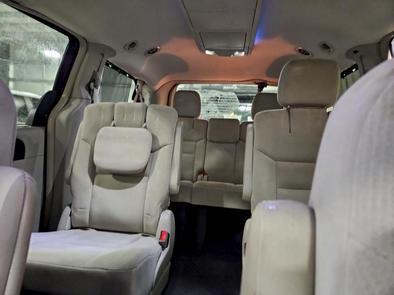 Photo 10 from auction – 2016 CHRYSLER TOWN & COU with VIN 2C4RC1BG5GR159286
