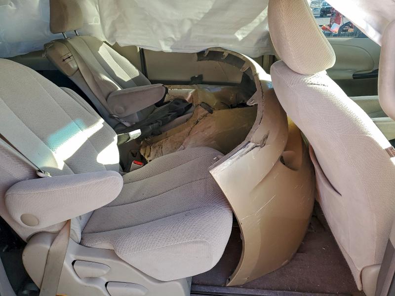 Photo 10 from auction – 2011 TOYOTA SIENNA LE with VIN 5TDKK3DC3BS144666