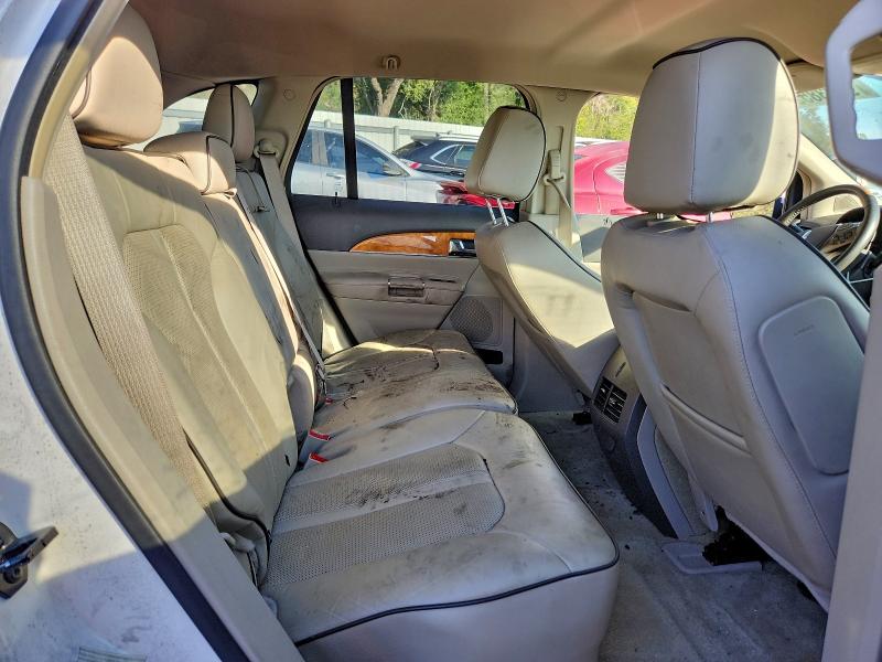 Photo 11 from auction – 2015 LINCOLN MKX with VIN 2LMDJ6JKXFBL28390