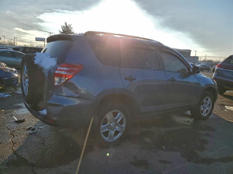 Photo 3 from auction – 2011 TOYOTA RAV4 with VIN JTMBF4DV4BD041697