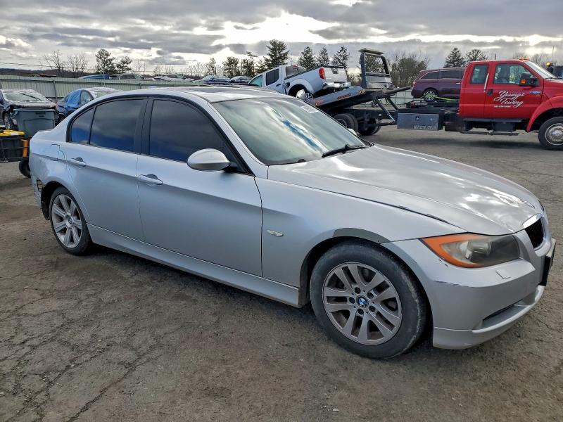 Photo 4 from auction – 2007 BMW 328 XI with VIN WBAVC93577KX56221