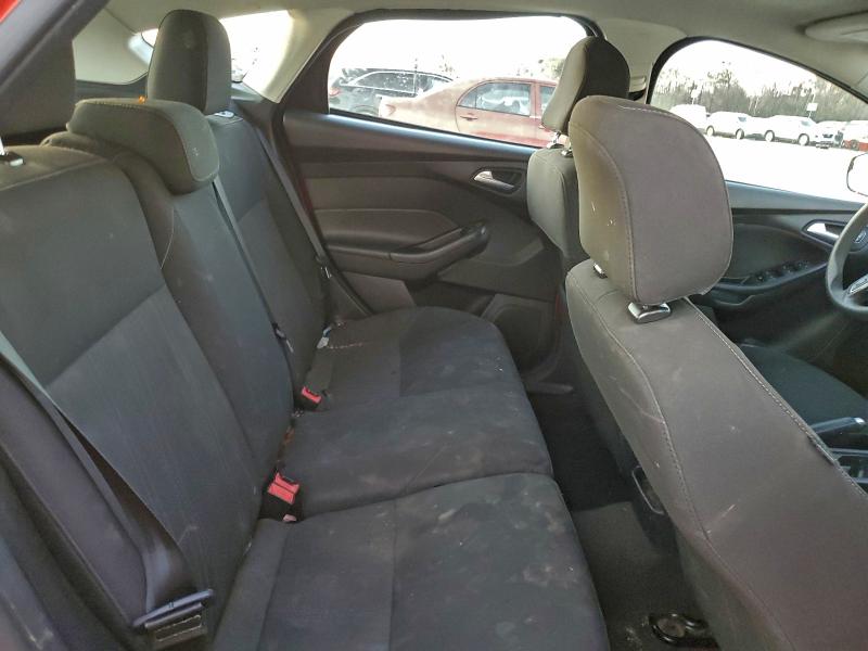 Zdjęcie 10 z aukcji – 2015 FORD FOCUS SE z VIN 1FADP3K21FL233055