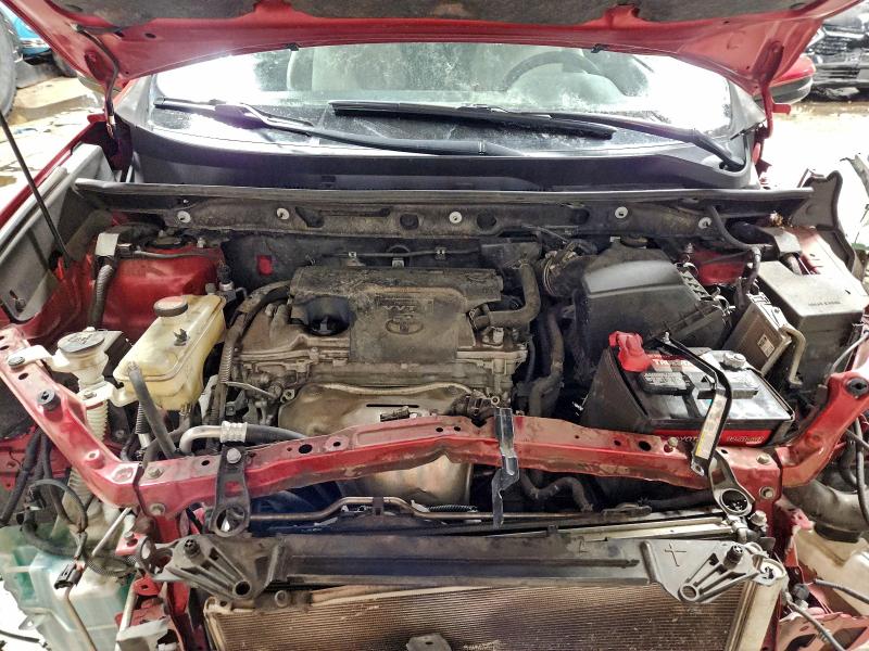 Photo 12 from auction – 2015 TOYOTA RAV4 XLE with VIN JTMRFREV5FD169740