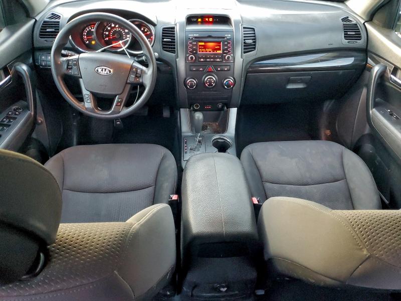 Photo 8 from auction – 2011 KIA SORENTO BA with VIN 5XYKTDA20BG100765