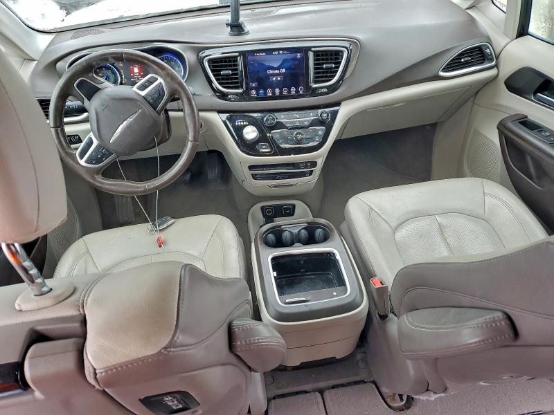 Photo 8 from auction – 2018 CHRYSLER PACIFICA T with VIN 2C4RC1EG3JR356329