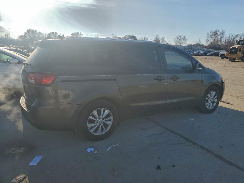 Photo 3 from auction – 2016 KIA SEDONA LX with VIN KNDMB5C14G6204045