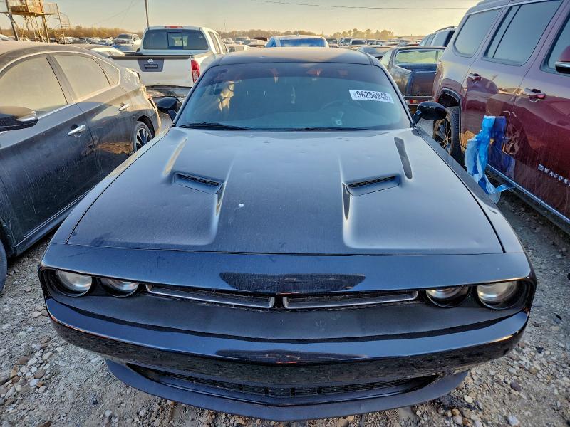 Photo 5 from auction – 2018 DODGE CHALLENGER with VIN 2C3CDZAG9JH241879