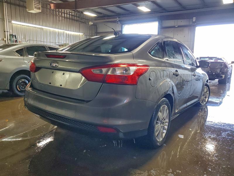 Photo 3 from auction – 2012 FORD FOCUS SEL with VIN 1FAHP3H2XCL445909