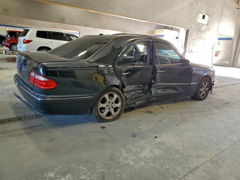 Photo 3 from auction – 2002 MERCEDES-BENZ E320 with VIN WDBJF65J82B398510
