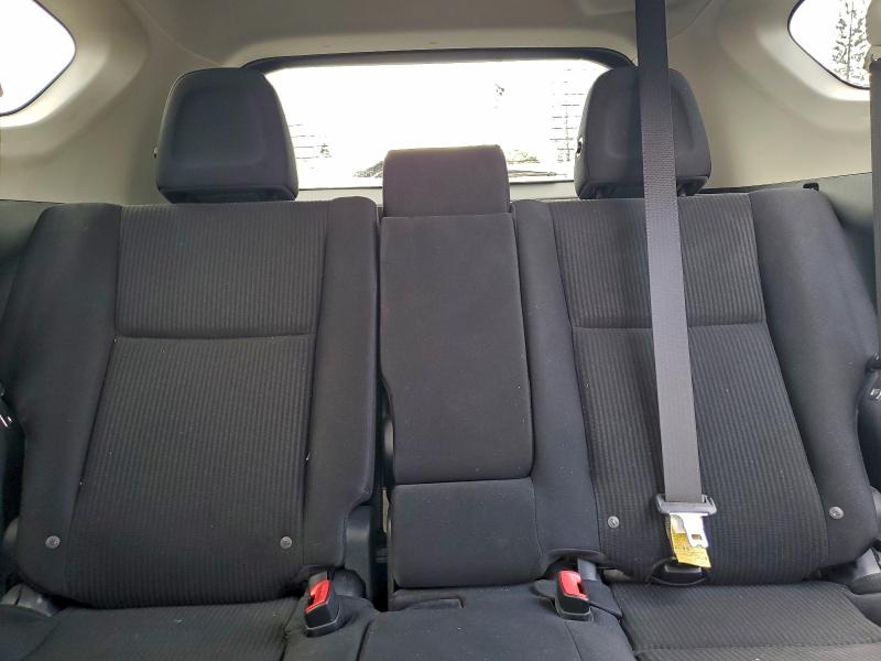 Photo 10 from auction – 2015 TOYOTA RAV4 LE with VIN JTMZFREV1FD057842